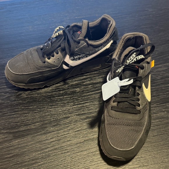 Off-White Other - Nike OffWhite AirMax (Men’s Size 9)